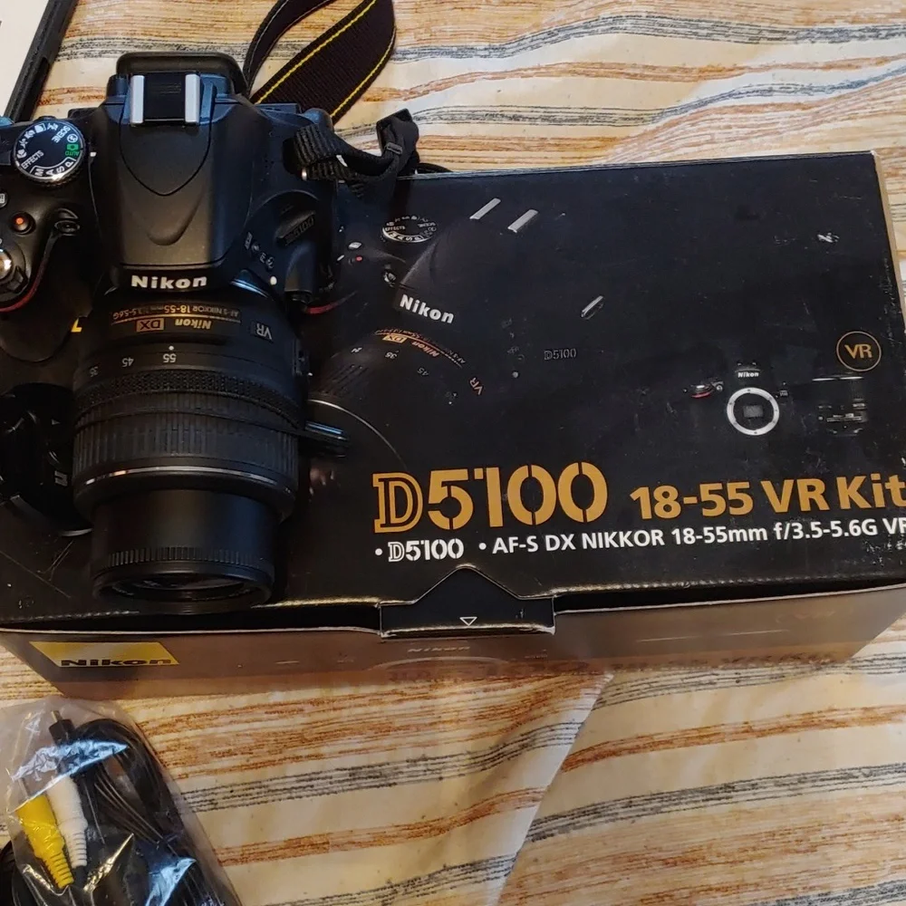 Nikon D5100 VR Kit Camera with accessories